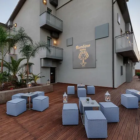 Rombino מלון