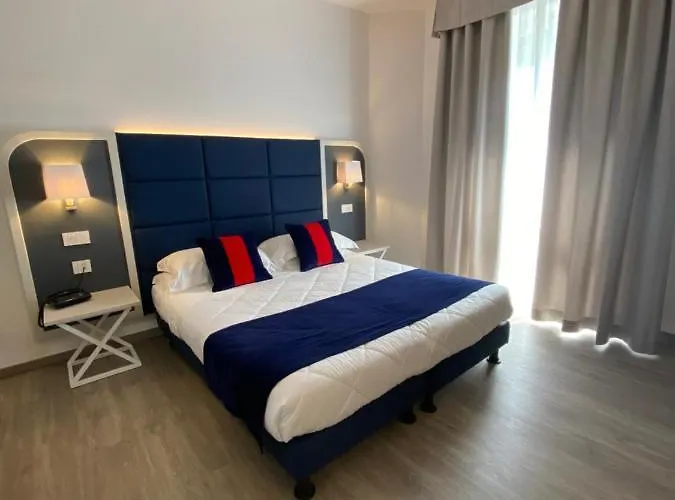 Ξενοδοχείο Rombino 3*