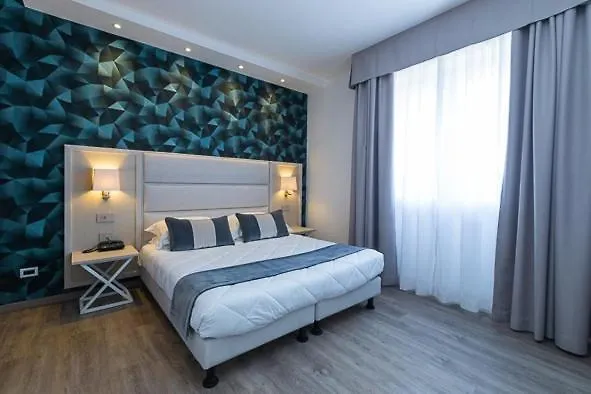 Ξενοδοχείο Rombino 3*